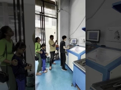 Sri Lanka'dan gelen aileler işbirliği yapmayı öğreniyor