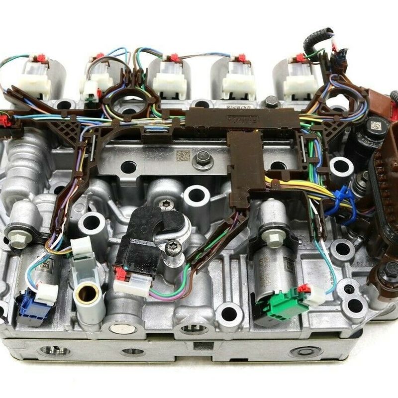 7KG Ford Escape EDGE Transmission Part 8F24 8F35 Valf gövde montajı tüketimle birlikte
