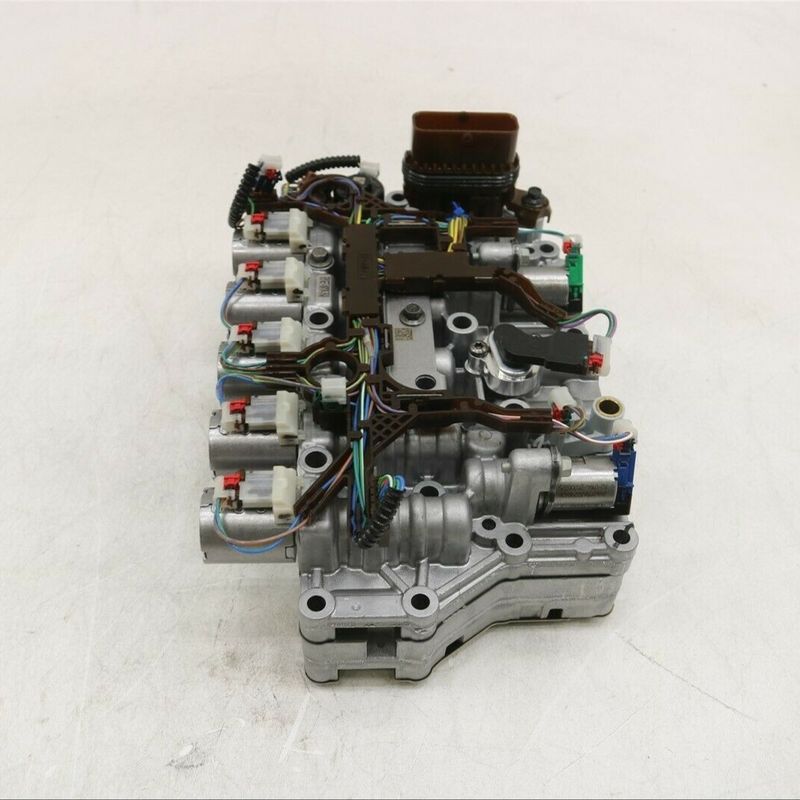 7KG Ford Escape EDGE Transmission Part 8F24 8F35 Valf gövde montajı tüketimle birlikte