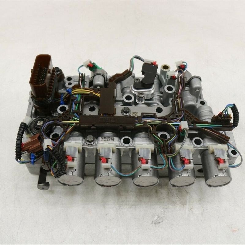 7KG Ford Escape EDGE Transmission Part 8F24 8F35 Valf gövde montajı tüketimle birlikte