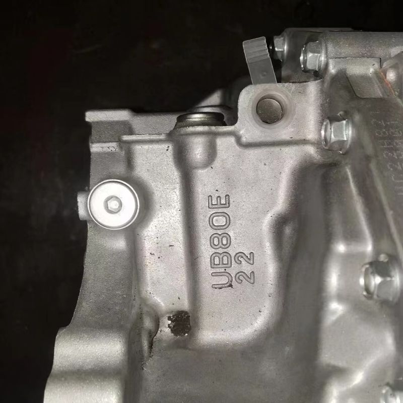 UB80E UA80E Lexus QX260 için araba şasi parçası 8 vitesli manuel otomatik şanzım