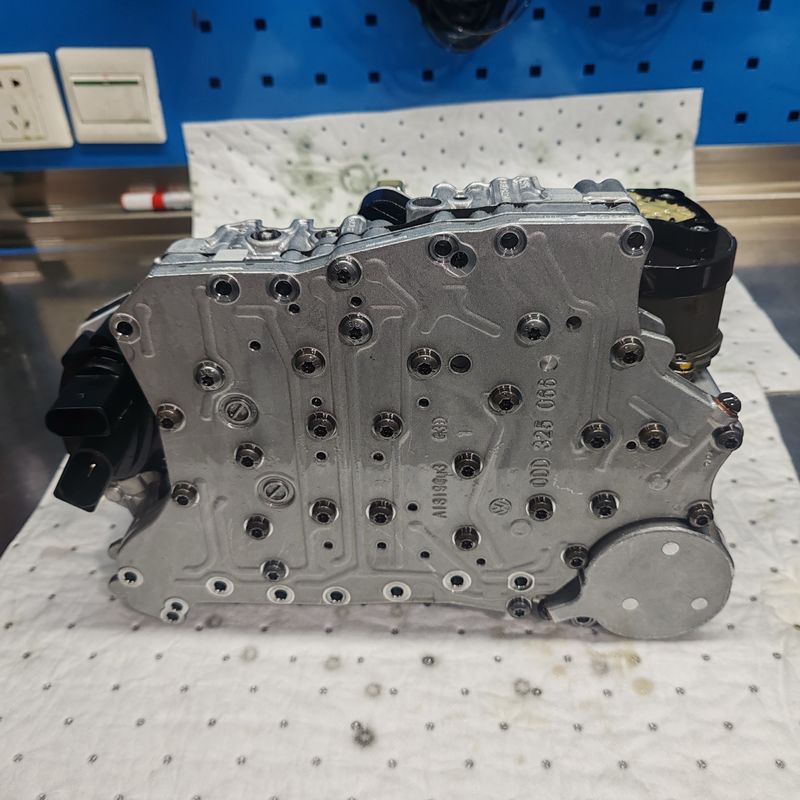 DQ400 0DD Volkswagen Audi PHEV modelleri için hibrit otomatik vites mekatronik ünitesi ve yazılım montajı